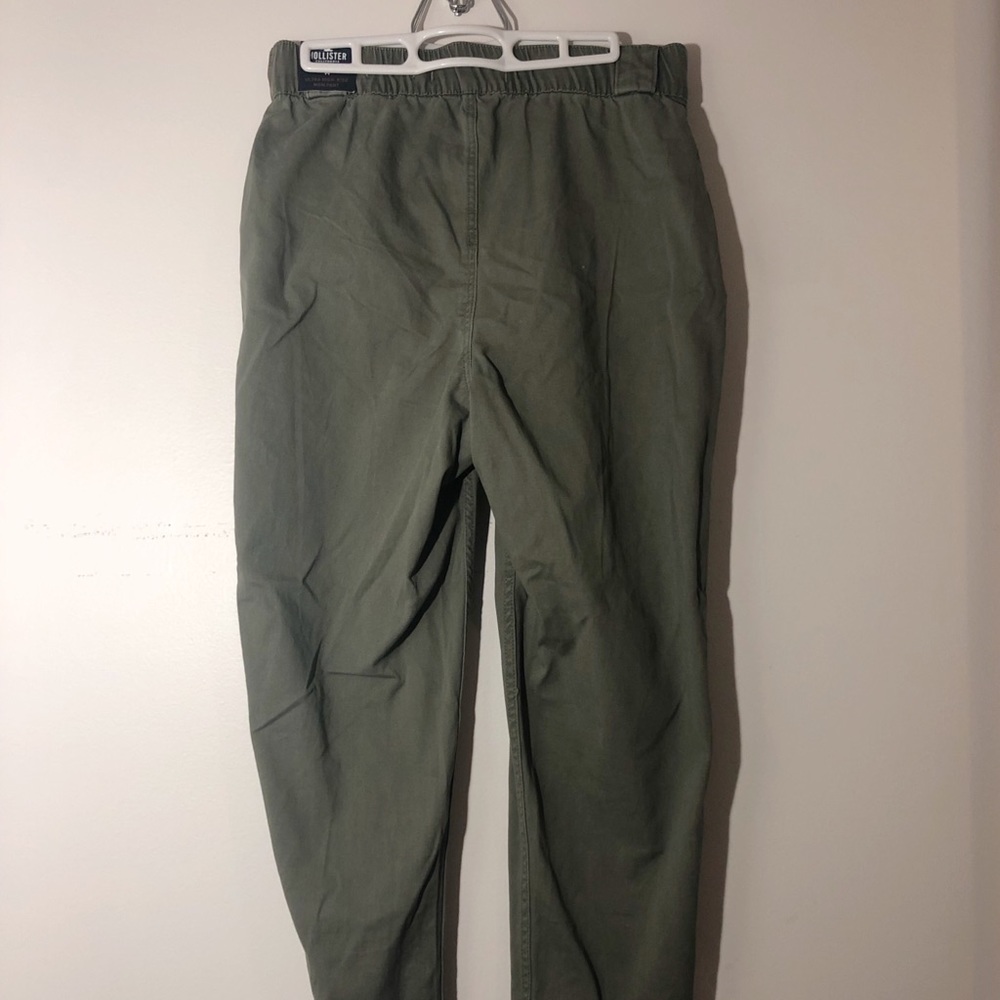 hollister army green ultra high-rise mom pant